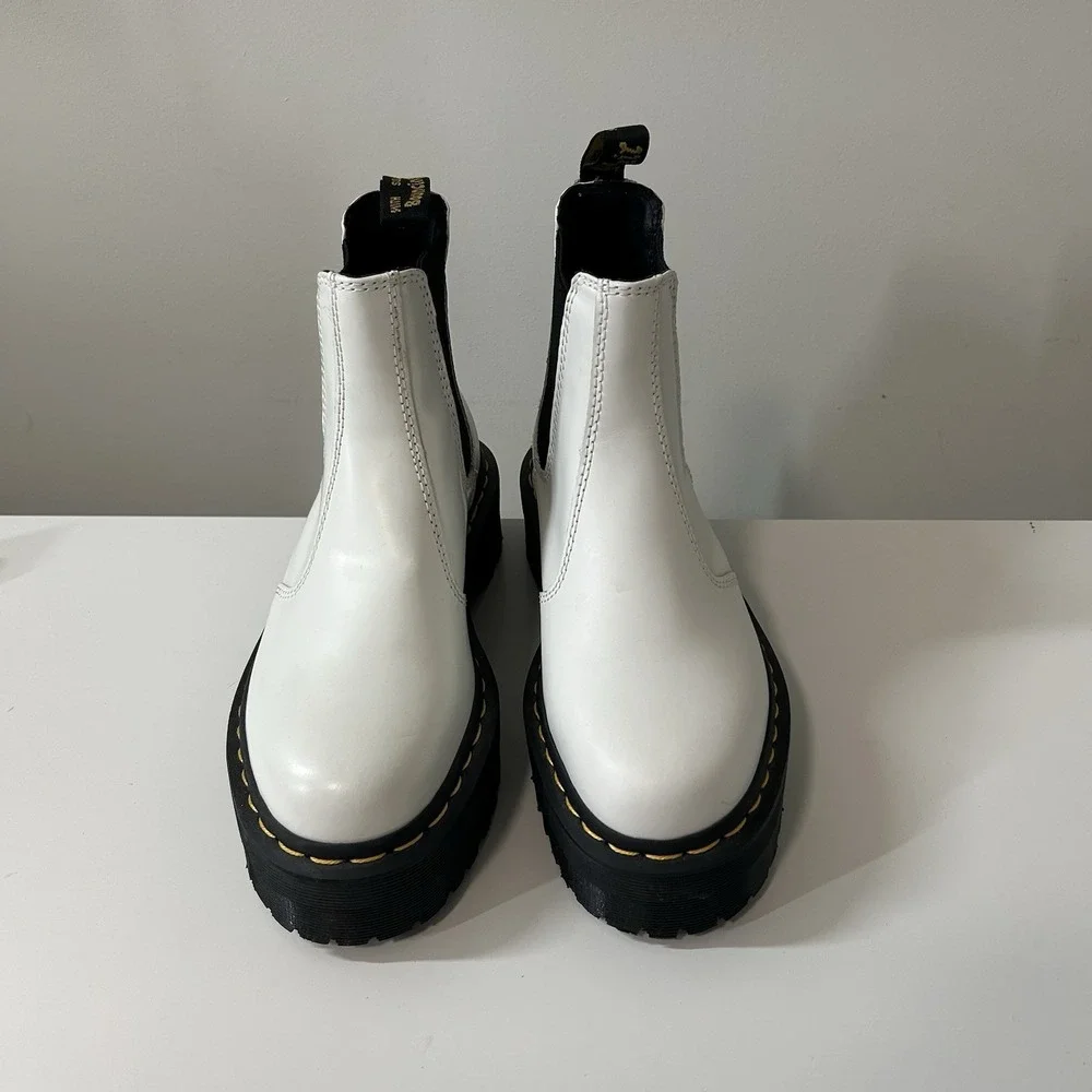 Doc Martens Boots Women's 6 White 2976 Chelsea Slip On Chunky